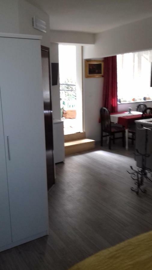Apartmani Vesna 잠브라티야 외부 사진