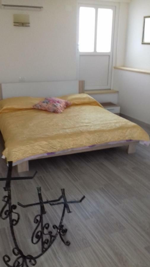 Apartmani Vesna 잠브라티야 외부 사진